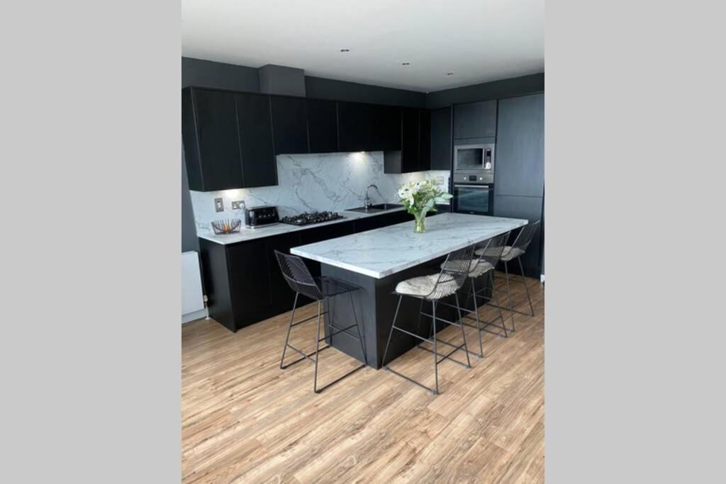 Riverside Exec Apartment With Balcony - Secc/Hydro Glasgow Esterno foto